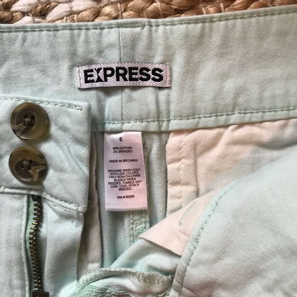Express shorts size 6 - Picture 2 of 4